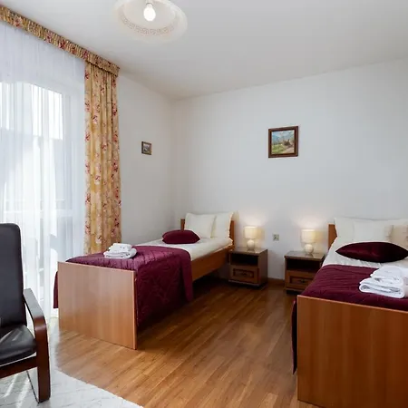 I Wzgorze Jerrego I Z Widokiem Na Gory Couette-café