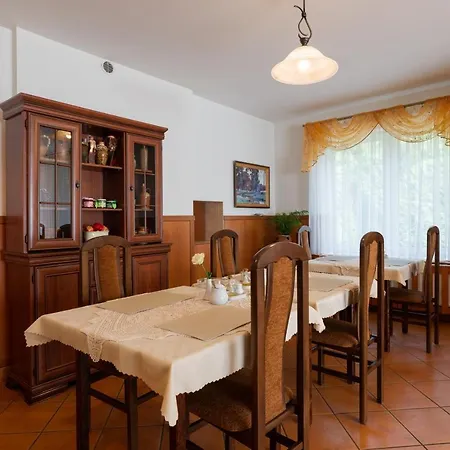 I Wzgorze Jerrego Apartamenty, I Z Widokiem Na Gory 住宿加早餐酒店 什切尔克