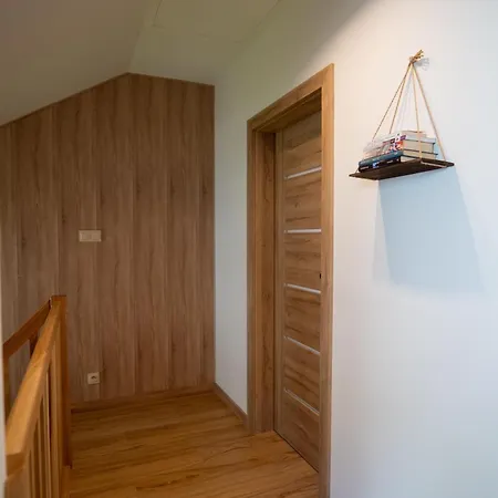 I Wzgorze Jerrego I Z Widokiem Na Gory Szczyrk