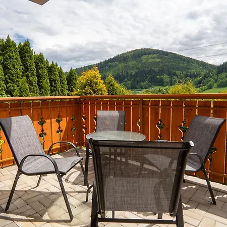 I Wzgorze Jerrego I Z Widokiem Na Gory