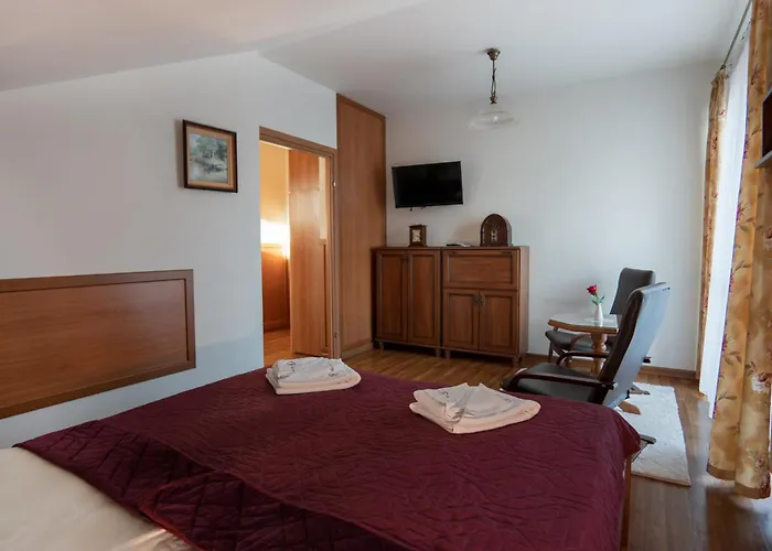 I Wzgorze Jerrego I Z Widokiem Na Gory Szczyrk