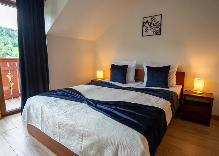 I Wzgorze Jerrego I Z Widokiem Na Gory Szczyrk