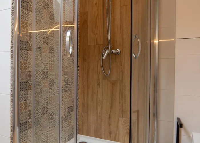 I Wzgorze Jerrego I Z Widokiem Na Gory Szczyrk