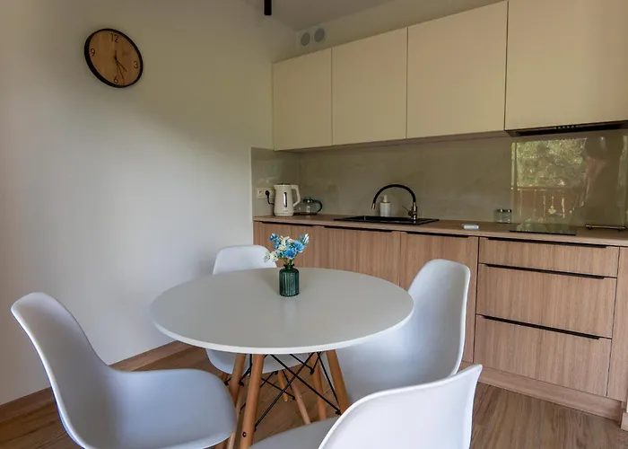 I Wzgorze Jerrego I Z Widokiem Na Gory Szczyrk