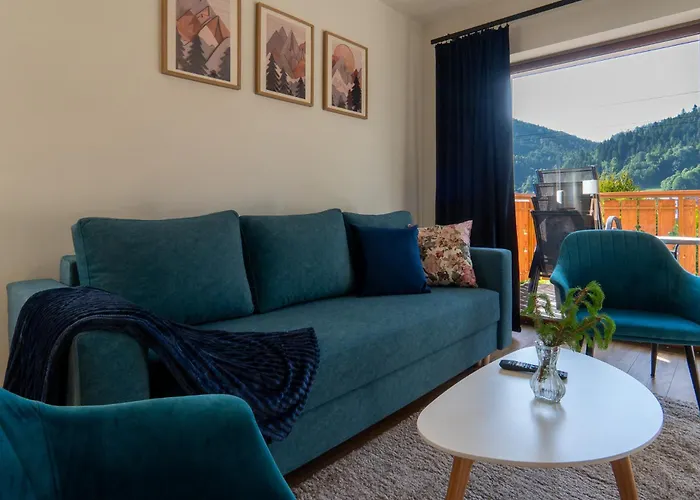 I Wzgorze Jerrego I Z Widokiem Na Gory Szczyrk